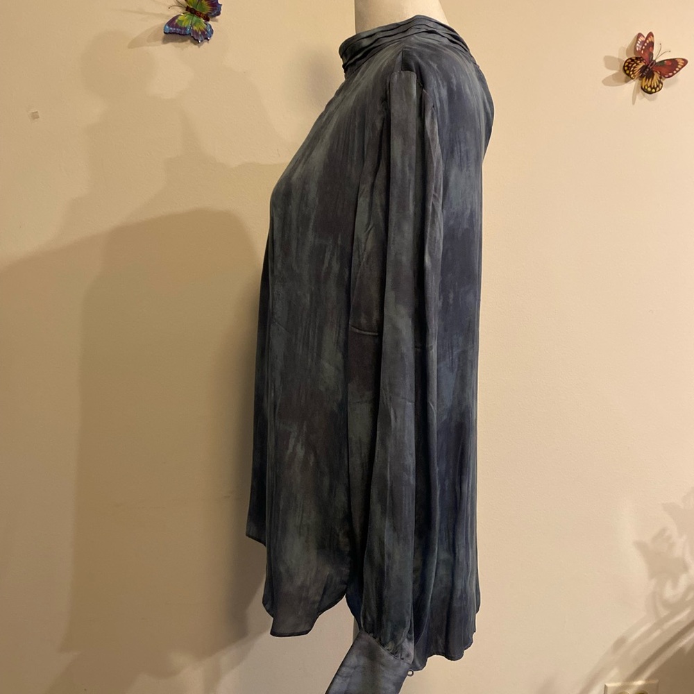 WHBM Elegant Blue Satin Mock Neck Women's Blouse size 12 - Picture 6 of 10
